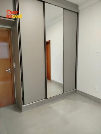 Imagem Impecável casa em condomínio à venda em Ribeirão Preto-SP, Jardim Cybelli: 3 quartos, 3 suítes, 1 sala, 4 banheiros, 4 vagas - 182,00 m²