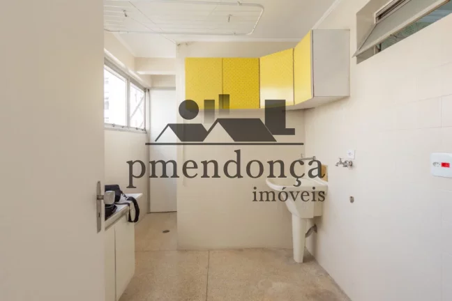 Imagem Apartamento em Higienópolis com 158m², 4 quartos (1 suíte) e 2 vagas.