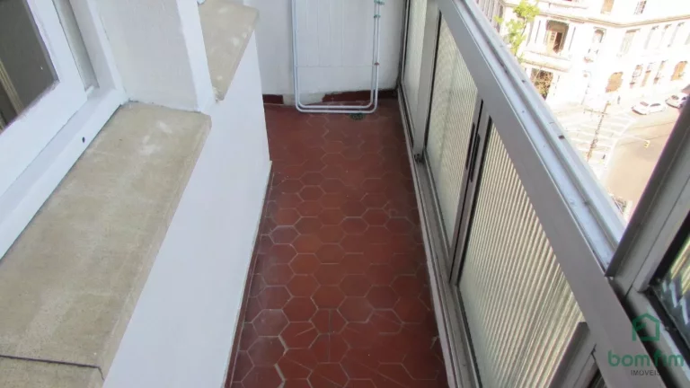 Imagem Apto de 3 dorm. uma suíte, para aluguel na Cidade Baixa - Porto Alegre/RS. - AP2698