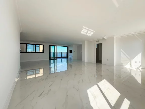 Imagem Cobertura com 5 dormitórios à venda sendo 4 suítes, 460.56 m² por - R$ 12.500.000,00 - Castelo Branco - Itapema/SC