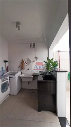 Imagem Lindo Sobrado Geminado com 3 dormitórios à venda, 204 m² por R$ 800.000 - Vila Ponte Nova - Cubatão/SP