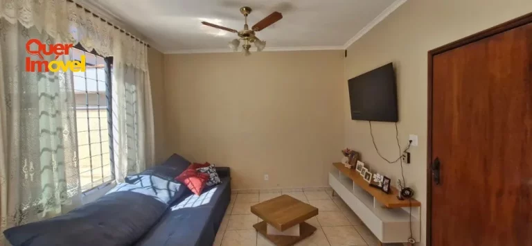 Imagem Casa à venda em Ribeirão Preto-SP, bairro Sumarezinho: 4 quartos, 1 suíte, 1 sala, 4 banheiros, 4 vagas de garagem, 249m²!