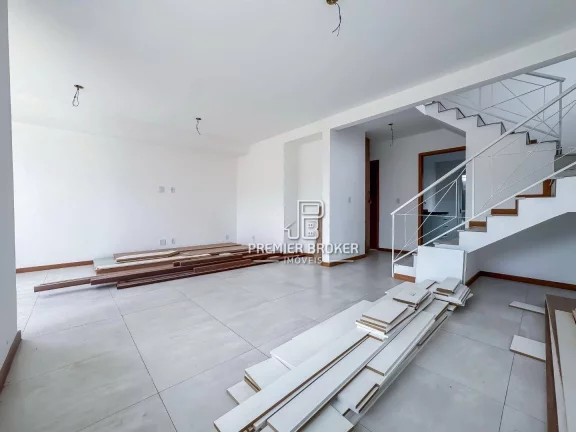 Imagem Casa à venda, 147 m² por R$ 630.000,00 - Vargem Grande - Teresópolis/RJ