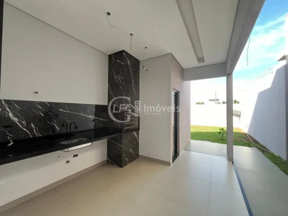 Imagem Excelente oportunidade: Casa à venda em Campo Grande-MS, Coophatrabalho, 3 quartos, 1 suíte, 119m², 2 vagas. Venha conferir!