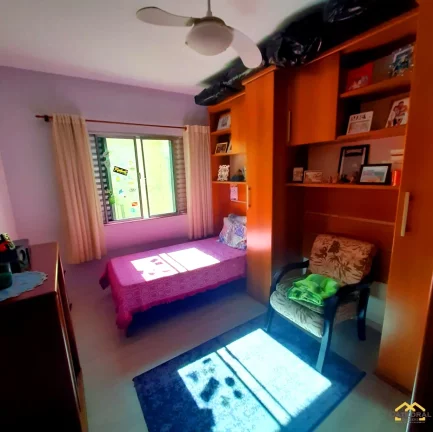 Imagem Casa Térrea com 2 quartos e 3 vagas na Vila Helena em Jundiaí-SP