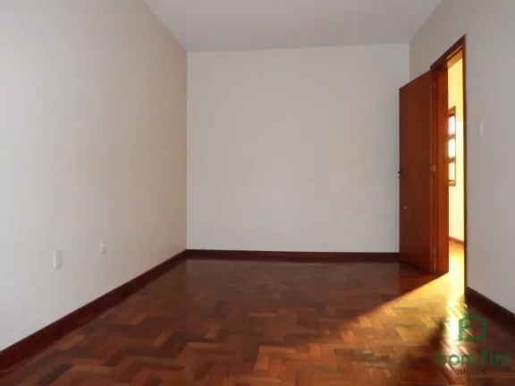 Imagem Casa de 3 dorm. para locação no bairro Glória, Porto Alegre/RS. - CA2740