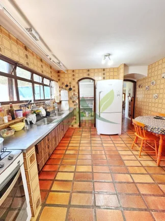 Imagem Sítio de Alto Padrão à Venda em Piracaia, SP - Vista para Represa
