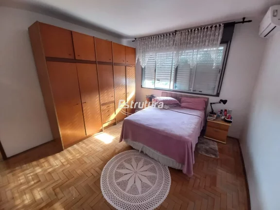 Imagem Sobrado próximo ao bairro Dores