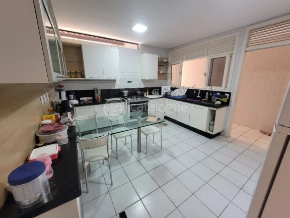 Imagem Casa à venda no bairro Tirol, Natal: 3 dormitórios, edícula com 2 suítes