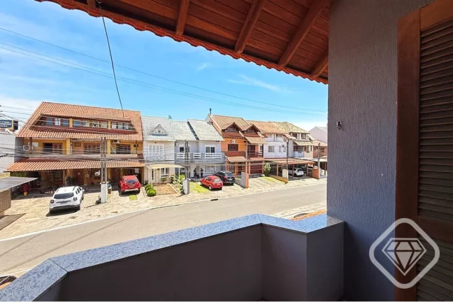 Imagem Casa com conforto, segurança e lazer no Condomínio La Fuente

Uma residência que entrega equilíb...