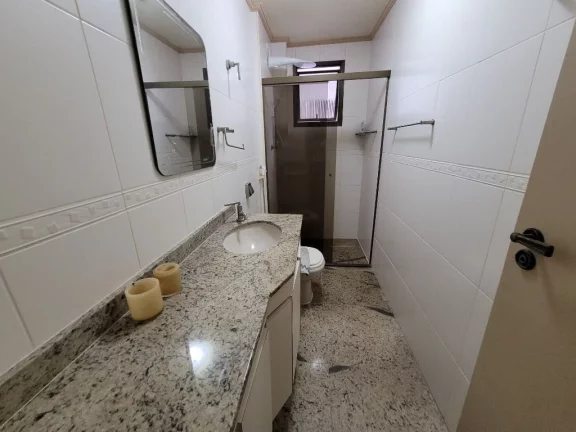 Imagem PITANGUEIRAS - LOCAL NOBRE, APTO COM PISO EM EM GRANITO, EXCELENTE APTO REFORMADO E SUPER ESPAÇOSO, 120 M² ÚTEIS, 02 VAGAS DE GARAGEM, SERV. DE PRAIA