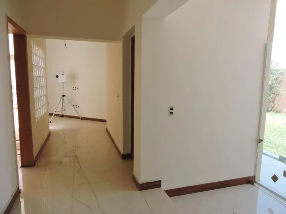 Imagem Casa Enorme à Venda no Jardim América – Bragança Paulista