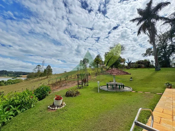 Imagem Sítio Exclusivo à Venda em Piracaia Conforto, Lazer e com Potencial