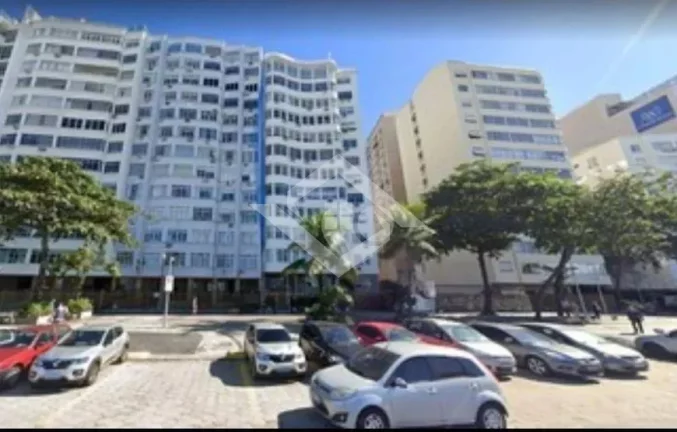 Imagem Apartamento de 3 Quartos para Venda em Copacabana com 90 m²