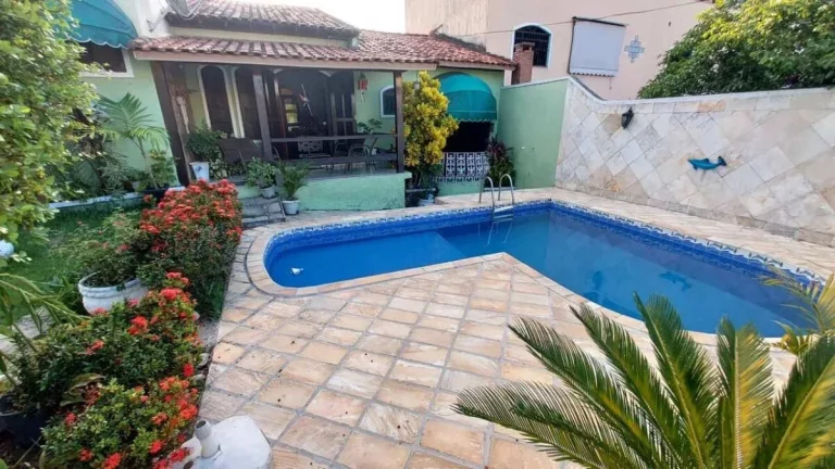 Imagem Casa de condomínio à venda em São Gonçalo, Centro, com 3 quartos, 240m2
