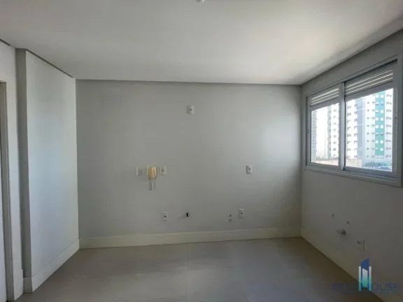 Imagem Apartamento Quadra Mar para Venda em Balneário Camboriú, CENTRO, 3 dormitórios, 3 suítes, 4 banheiros, 3 vagas