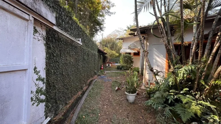 Imagem Casa Alto de Pinheiros - 400M², 4 Dorms, 2 Suítes, 6 Vagas, Alto Padrão.