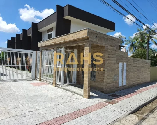 Imagem Geminado a venda, no bairro Vila Nova em Joinville, com 3 dormitórios, sendo 1 suíte, 1 salas, coz...