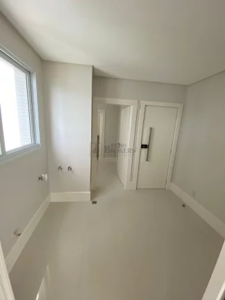 Imagem Excelente apartamento frente mar em Balneário Camboriú.