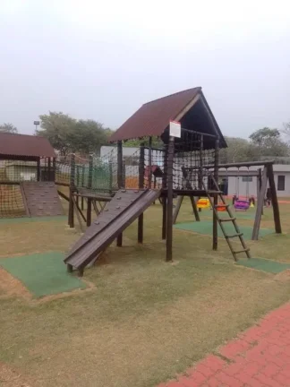 Imagem Casa de Alto Padrão no Condomínio Jardim Novo Horizonte - Sorocaba-SP: 3 quartos, 2 suítes, 2 salas, 4 banheiros, 4 vagas, 213 m².