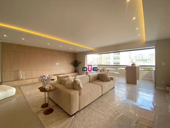 Apartamento de Alto Padrão com 4 Suítes e 3 vagas demarcadas, Retrofit-Acabamento Impecável na Vila Rica, Santos
