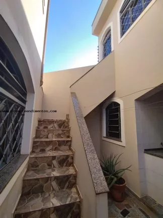 Imagem Casa / Sobrado para Venda em Limeira, Boa Vista, 4 dormitórios, 1 suíte, 3 banheiros, 4 vagas