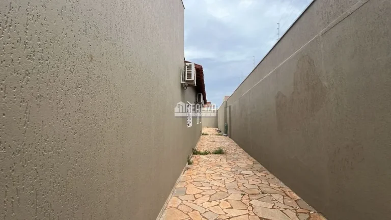Imagem Casa para Alugar no Parque das Américas, em Uberaba
