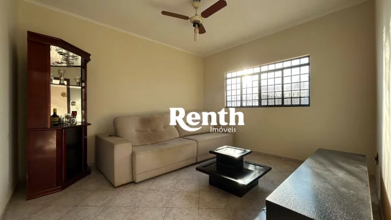 Imagem Casa com 2 dormitórios com AE e churrasqueira à venda por R$ 310.000 - Vila Nova - Rio Claro/SP