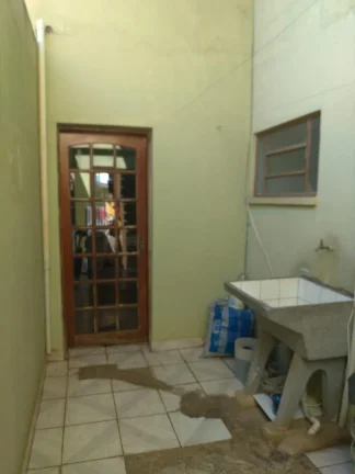 Imagem Casa á venda em Piracicaba , Bairro Nova Pompéia, com 3 dormitórios ,sendo 1 suite, 2 banheiros ,...