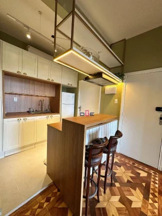 Imagem Apartamento Porteira fechada Frente Praia com 1 dormitório à venda, 67 m² por R$ 710.000 - Gonzaga - Santos/São Paulo
