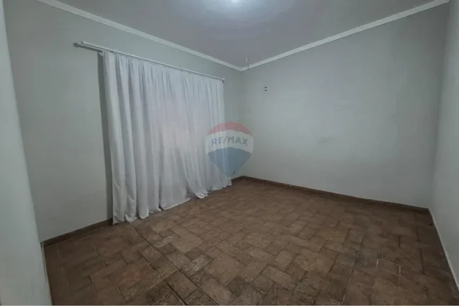 Imagem Casa Comercial em Votorantim: Ampla e Bem Localizada!