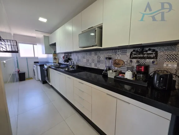 Imagem Apartamento no Canto do Forte em Praia Grande com 2 Dormitórios.