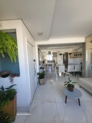 Imagem Suíte com closet
Duas semi suites com toucador
4° quarto reversível
Lavabo
Sala e cozinha em conc...