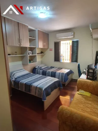 Imagem Sobrado á venda no Ipiranga 4 dormitórios 2 suítes 2 vagas 4 banheiros