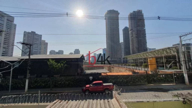 Imagem Casa comercial com 3 quartos sendo 1 suíte para alugar no Brooklin - Rua Santo Arcádio - Brooklin.