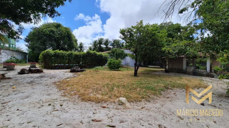 Imagem Terreno à venda, 2438 m² por R$ 850.000,00 - Centro - Paracuru/CE