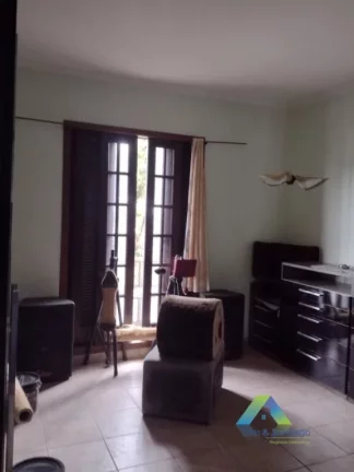 Imagem Sobrado com 4 Quartos e 4 banheiros à Venda, 175 m² por R$ 864.990