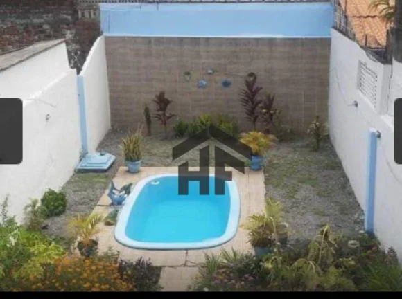 Imagem Casa com 5 Quartos, localizada no Monteiro - Recife/PE. À Venda