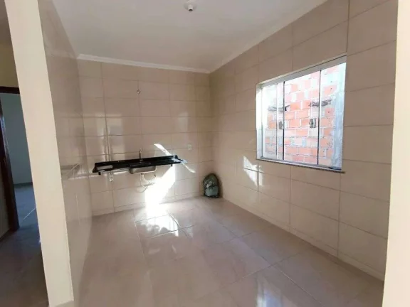Imagem Ótima Oportunidade: Casa Nova com Suíte e Terreno para Futuros Projetos