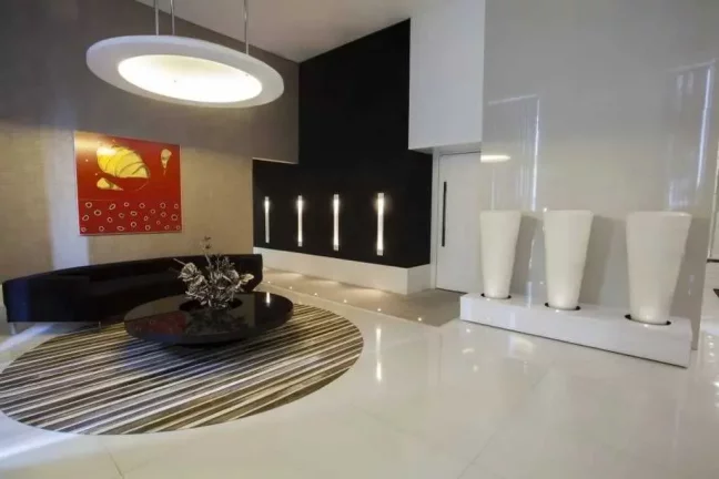 Imagem Apartamento com 3 suítes e 3 vagas de garagem no Centro de Balneário Camboriú