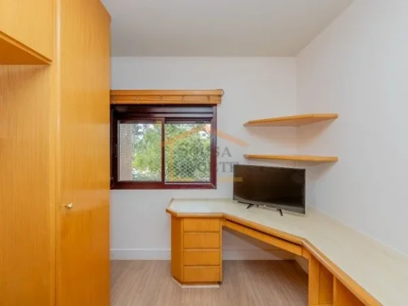 Imagem Apartamento com 136m² de área útil, com 4 dormitórios, sendo 3 suítes, 5 banheiros no total com...
