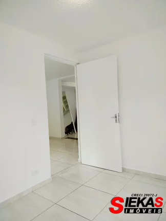 Imagem Impecável apartamento à venda em São Paulo - Águia de Haia: 1 quarto, 1 sala, 1 banheiro, 1 vaga de garagem, 60m² de área.