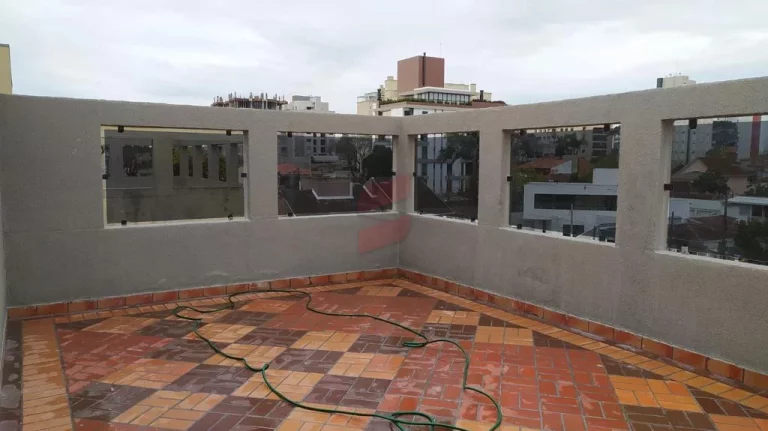 Imagem COBERTURA com 3 dormitórios à venda com 173.13m² por R$ 899.000,00 no bairro Bacacheri - CURITIBA / PR