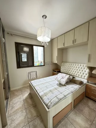 Imagem Apartamento com 03 dormitórios no centro de Balneário Camboriú