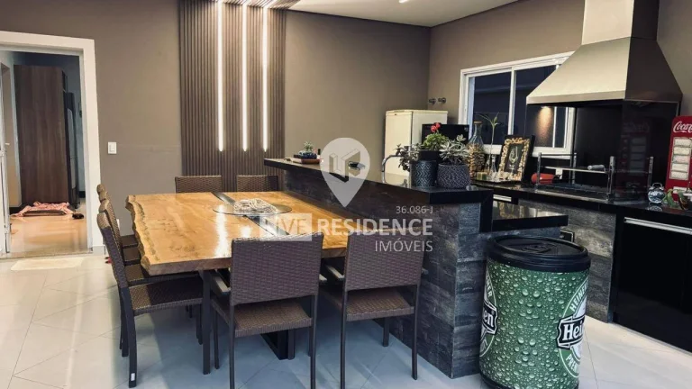 Imagem Casa Impecável à Venda - Santa Cruz | R$ 2.700.000