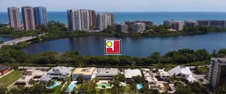 Imagem Vendo casa Wimbledon Park, luxuosa, 6Q(5Sts), terreno 2.050m², 1.120m² construídos, living com 250m², adega, home teather, escritório, piscina, BurleM