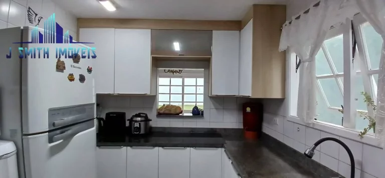 Imagem CASA 4 DORMS, 2 SUÍTES, QUINTAL GRANDE, 4 VAGAS. LAZER NO CONDOMÍNIO