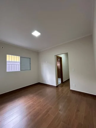 Imagem CASA À VENDA NO LÍVIA - C/ 3 DORM