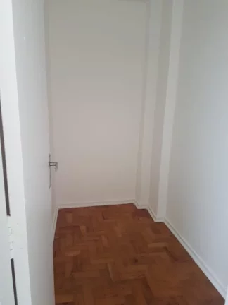 Imagem Apto com 2 dormitórios e vaga de garagem na Castro Alves