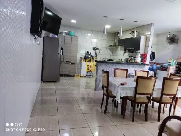 Imagem CA1586

Casa com 3 quartos no Moinho dos Ventos, com 120m² de área construída 

A casa possui:

-...